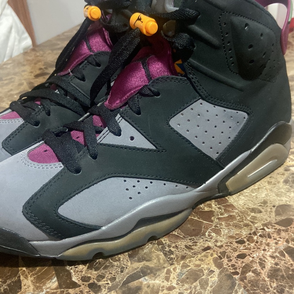 Nike Air Jordan 6 Bordeaux pre-owned . Men’s size 10.5